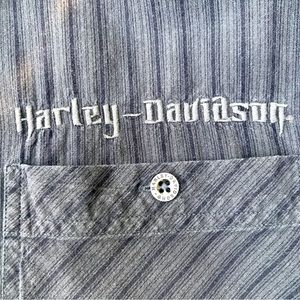 Harley-Davidson shirt mens size medium.
